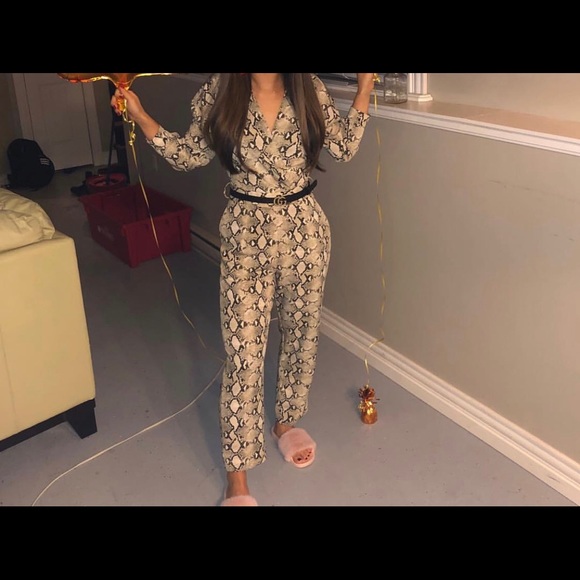 Zara snakeskin jumpsuit pant with ties - Picture 3 of 3